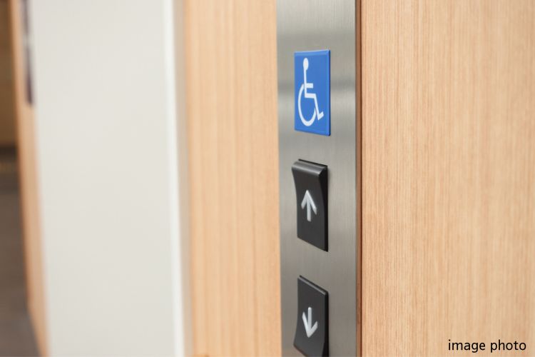 シティタワー天王寺真田山の車椅子利用者対応エレベーター